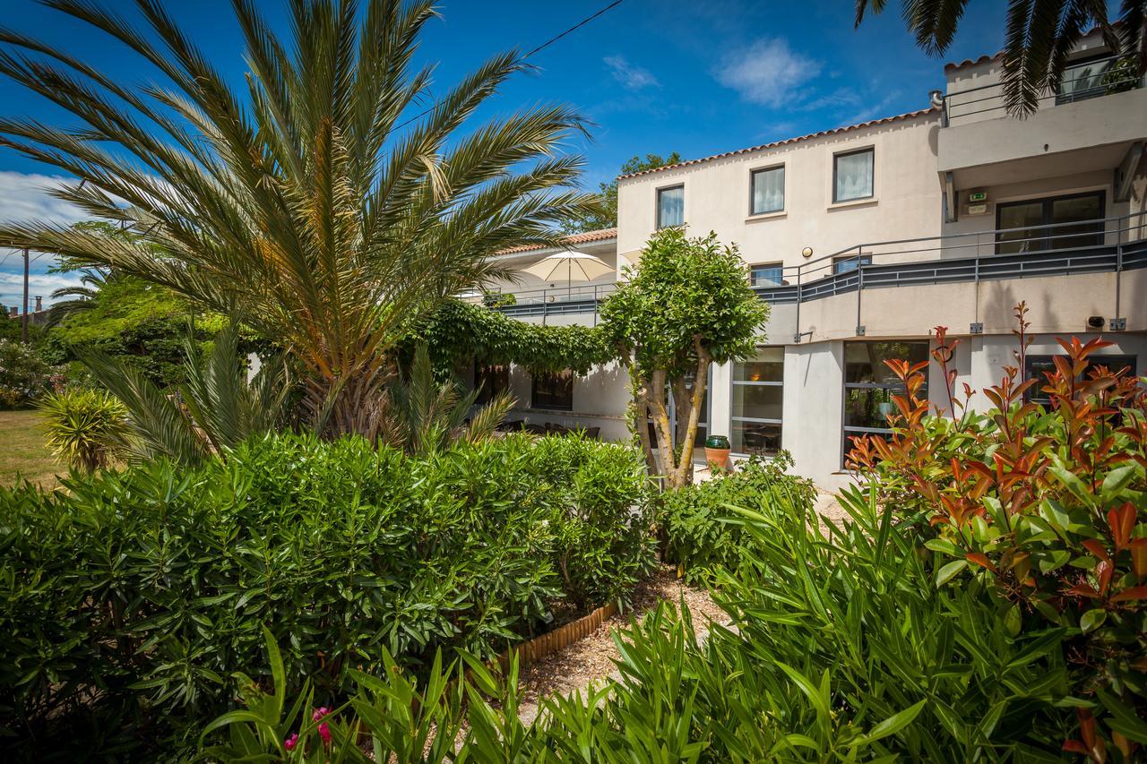 Les Jardins Du Canal Piscine Chauffee Aigues-Mortes Exterior photo