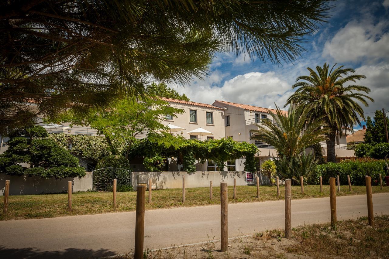 Les Jardins Du Canal Piscine Chauffee Aigues-Mortes Exterior photo