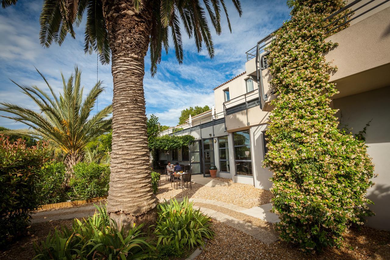 Les Jardins Du Canal Piscine Chauffee Aigues-Mortes Exterior photo